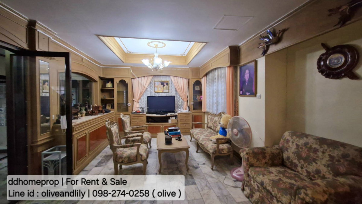 รูป ปล่อยเช่า 35,000 /เดือน บ้านเดี่ยวให้เช่า 4 ห้องนอน 3 ห้องน้ำ 2 ห้องนั่งเล่น บ้านหลังใหญ่ใกล้ทะเลบางแสน - รูปที่ 1/26