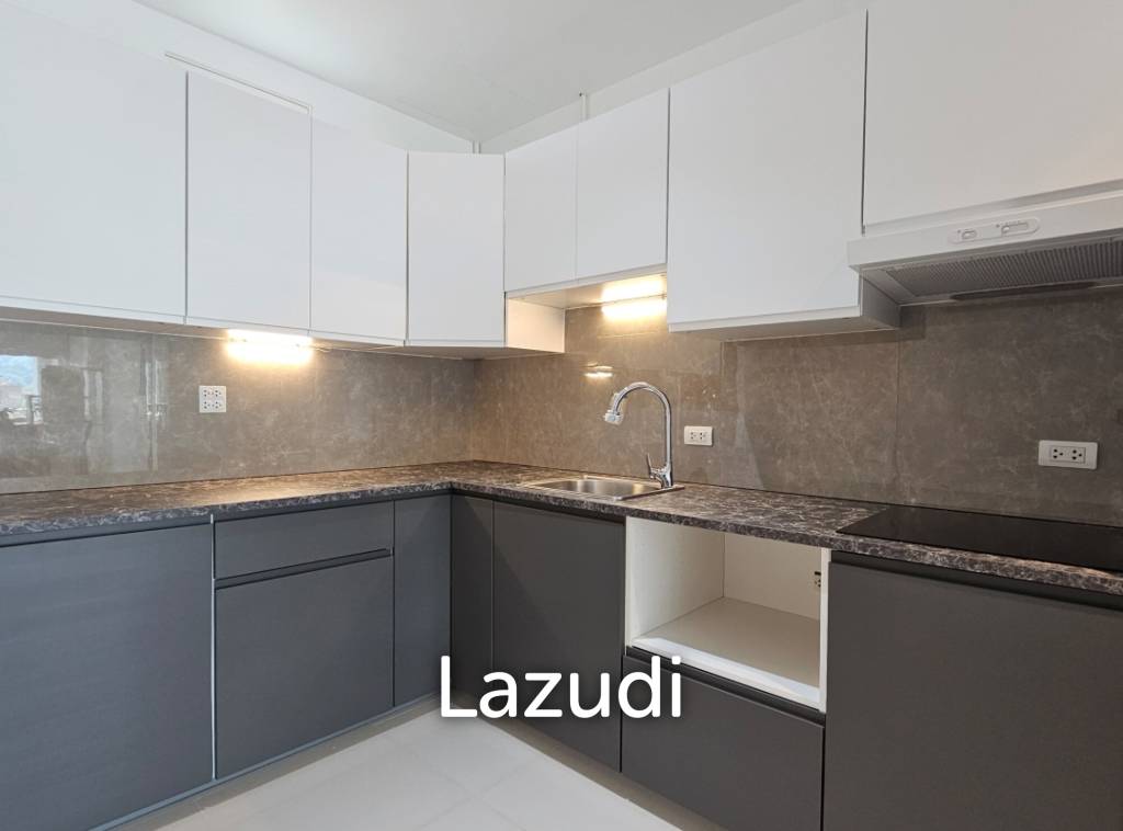 Foreign Freehold Spacious 2-Bedroom Condo for Sale in Kathu - image 3