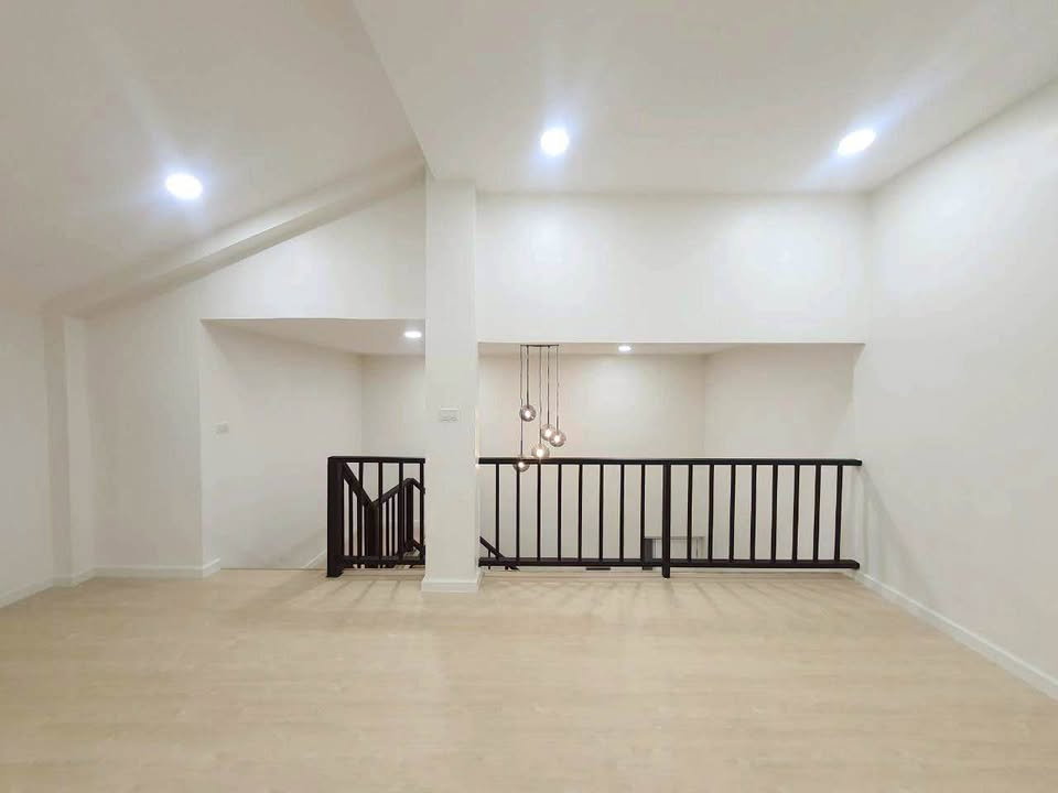 รูป ขายคอนโด Eastwood park onnut 36 ห้องสวยตกแต่งครบ 2 ห้องนอน duplex เดินทางสะดวก ใกล้รถไฟฟ้า 𝐁𝐓𝐒 อ่อนนุช, 𝐌𝐑𝐓 ศรีนุช-SW003600 - รูปที่ 10/15