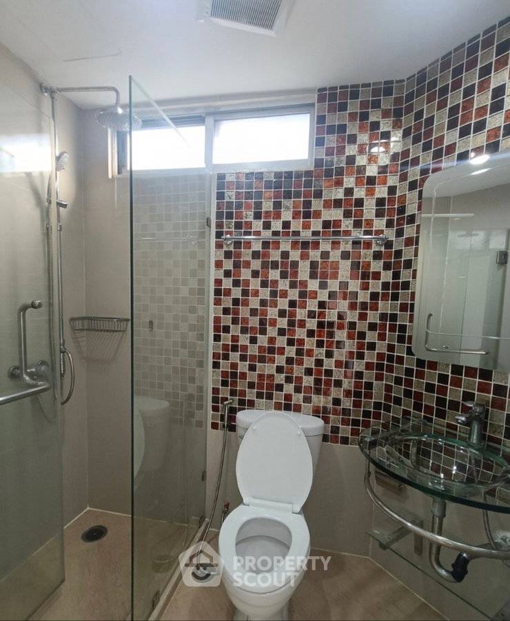 รูป คอนโด 2-ห้องนอน ที่ วิทยุ คอมเพล็กซ์ คอนโดมิเนียม ใกล้ BTS เพลินจิต (ID 2795717) - รูปที่ 10/11