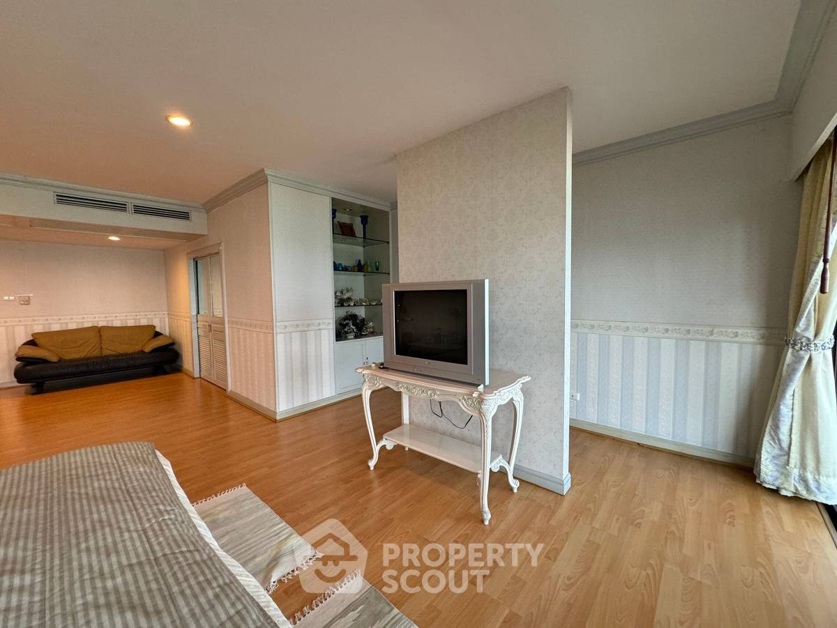 รูป คอนโด 4-ห้องนอน ที่ ดุสิต คอนโดมิเนียม ใกล้ เดอะ เวเนเซีย (ID 2151655) - รูปที่ 5/9