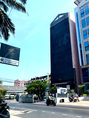 เช่าอาคารพาณิชย์ ถนนศรีนครินทร์ : 🏢 ให้เช่าอาคารสำนักงาน ทำเลศรีนครินทร์ 40 (ตรงข้าม Seacon Square /Paradise park / BTS สวนหลวง ร.9)