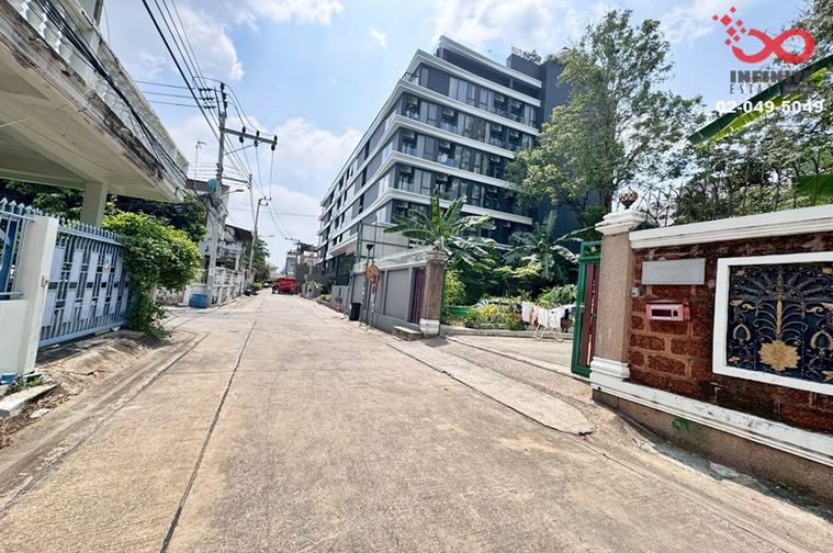 6-bed house for sale, 900 sqm, 440 sq wah, Huai Khwang