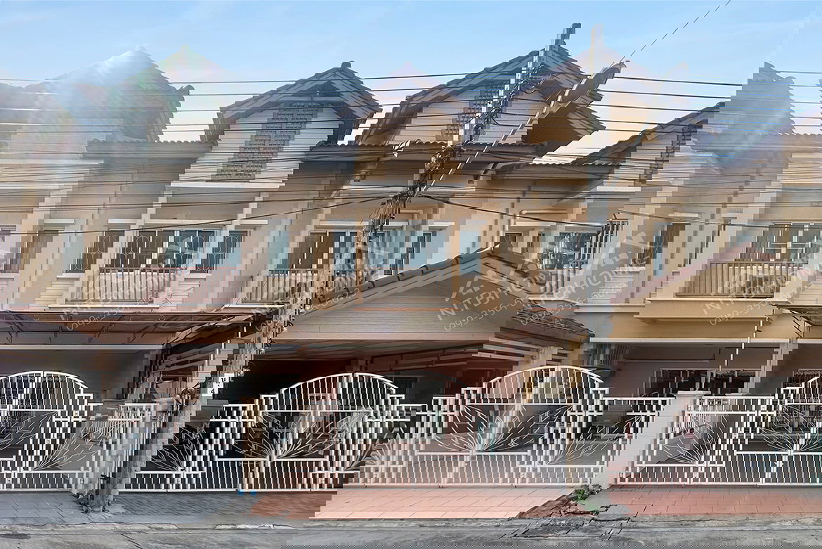 รูป ทาวน์โฮม 2 ชั้นครึ่ง หมู่บ้านปริญลักษณ์ ไลท์ สามัคคี ต่อเติมครบพร้อมอยู่ ใกล้ทางด่วนงามวงศ์วาน - รูปที่ 1/12