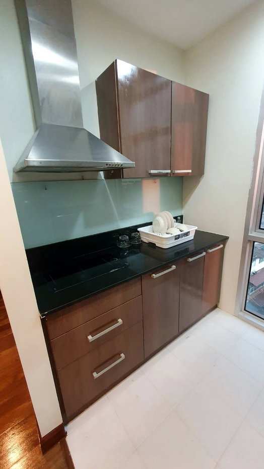 picture For Sale: 2-Bedroom Condo, 60 sq.m., Chewarathai Rajprarap - 12/18