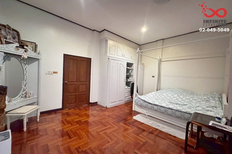 รูป ขายบ้านพร้อมที่ดิน 440 ตรว. ถนนประชาราษฎร์บำเพ็ญ ซอยประชาราษฎร์บำเพ็ญ 6 (สุนทรศิริ) ห้วยขวาง ใกล้ MRT - รูปที่ 11/18
