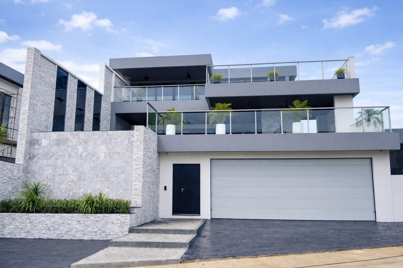 รูป 6 Bedroom Luxury Pool Villa for Sale East Pattaya - รูปที่ 1/15