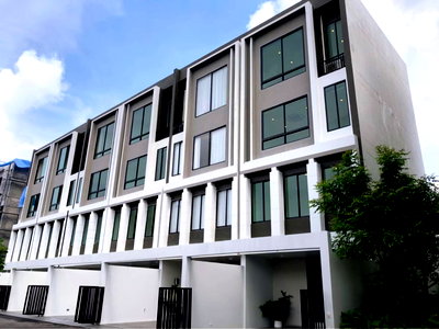 โฮมออฟฟิศให้เช่า : ทาวน์โฮม4ชั้น the pearl residenceจรัญ75