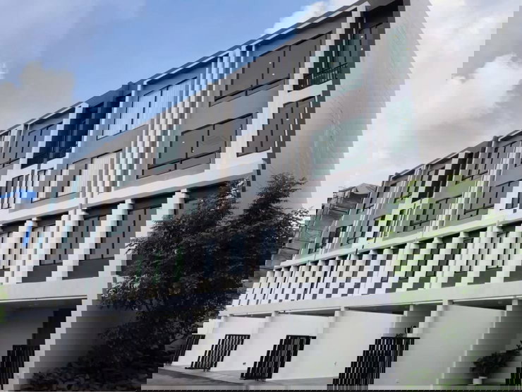 รูป ทาวน์โฮม4ชั้น the pearl residenceจรัญ75 - รูปที่ 1/5