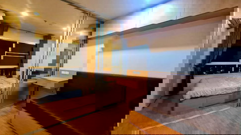 Fully furnished room for rent , near ARL and MRT Huamak station