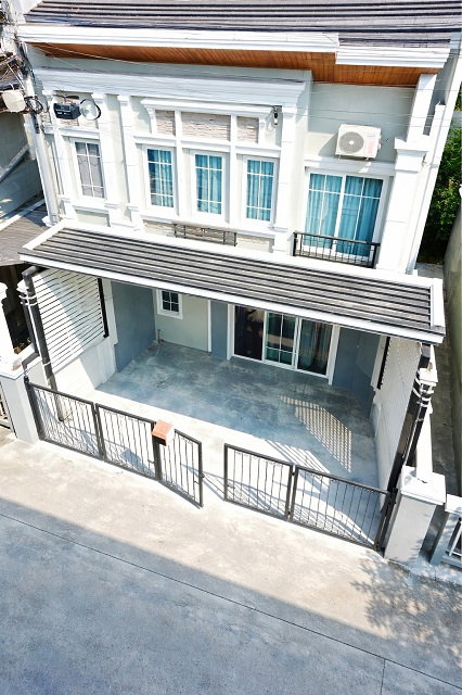 รูป ทาวน์เฮาส์หัวมุม 2 ชั้น 4นอน 3น้ำ ทำเลกาญจนาภิเษก ใกล้ ม.รามคำแหง2 1.7กม 20ตร.วา. 160 ตร.ม.บางนา-สวนหลวง - รูปที่ 1/8