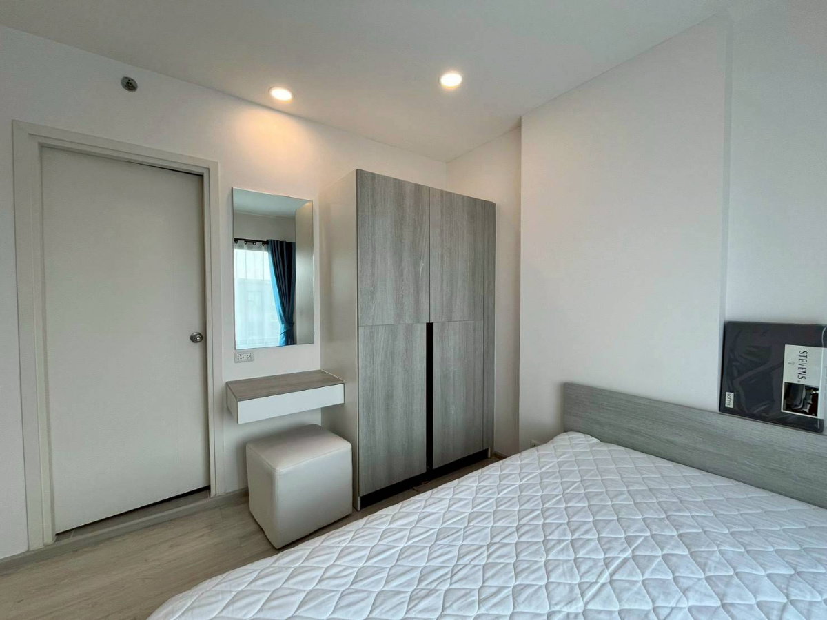 รูป ให้เช่า Escent ville condo เอสเซ็นท์ วิลล์ ติดเซ็นทรัลเฟส วิวสระว่ายน้ำ และสวน - รูปที่ 9/23