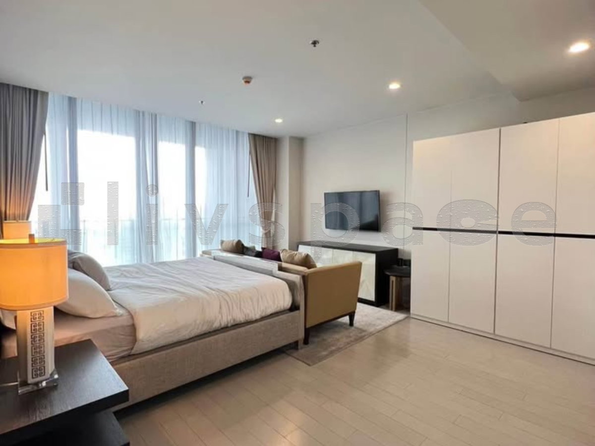 รูป ▚ LI129ツ ให้เช่า: Noble Ploenchit 3BR Duplex 208sqm. 220K ✨ ห้องหายาก! Duplex Penthouse ไซส์ใหญ่พิเศษ ติด BTS เพลินจิต 🏙️ - รูปที่ 14/21