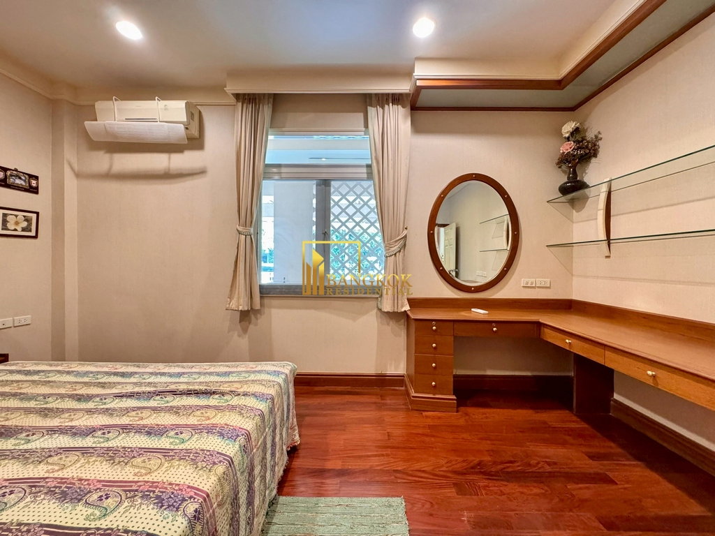 รูป Baan Pattanakarn | Spacious 4 Bedroom Luxury House For Sale - BR28159SH - รูปที่ 22/54