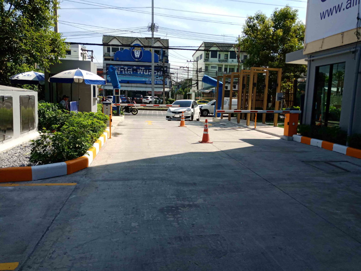 รูป ดิเอ็กเซล คูคต ลำลูกกา 👉ให้เช่าถูก 6,000 บาท 👉ตึกC ชั้น 3 กว้าง 28 ตร.ม. 👉ห้องพร้อมเข้าอยู่ - รูปที่ 18/19