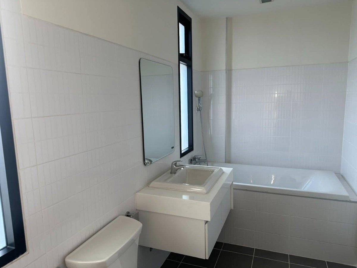 รูป ขาย อาคารพาณิชย์ 3 ชั้นครึ่ง ทำเลทอง Urban MYX หางดง-เชียงใหม่ ใกล้ไฟรษณีย์หางดง (H412) T.0946511456 - รูปที่ 8/10