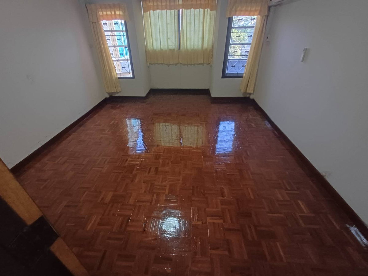 รูป ให้เช่าทาวน์เฮ้าส์ 3 ชั้น ม.มั่งมีซิตี้ - รูปที่ 14/23