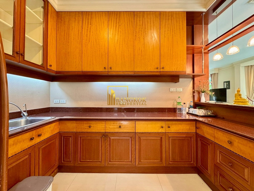 รูป Baan Pattanakarn | Spacious 4 Bedroom Luxury House For Sale - BR28159SH - รูปที่ 18/54