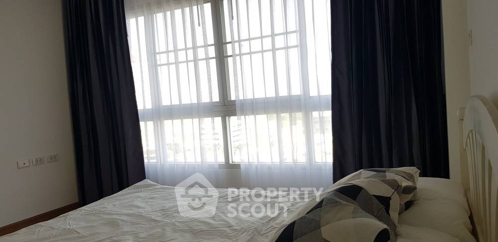 picture 1-BR Condo at PG Rama 9 near MRT Phra Ram 9 (ID 385935) - 10/11