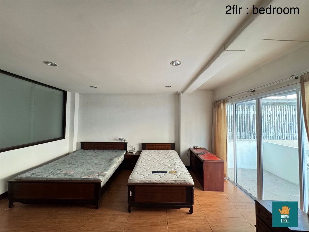 รูป Rent Townhouse ติด Makro สาทร 32ตร.วา 4ชั้น 5 ห้องนอน 4ห้องน้ำ 50,000 บาท - รูปที่ 16/25