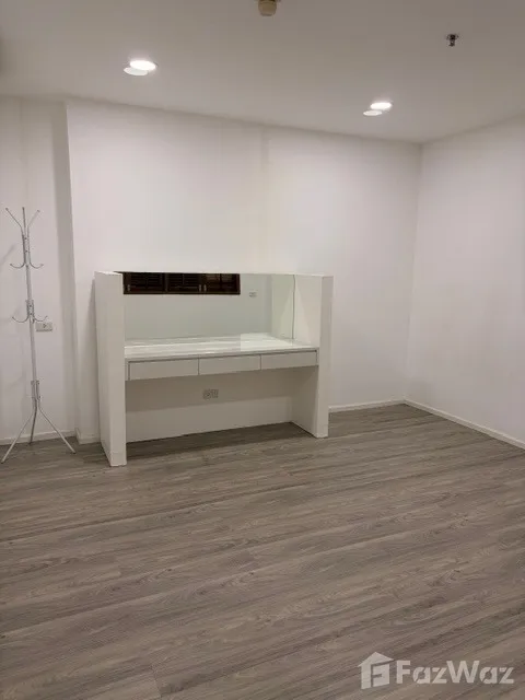 รูป คอนโดให้เช่า 3 ห้องนอน ในโครงการ ทิว ริเวอร์ เพลส 1938722 - รูปที่ 18/19