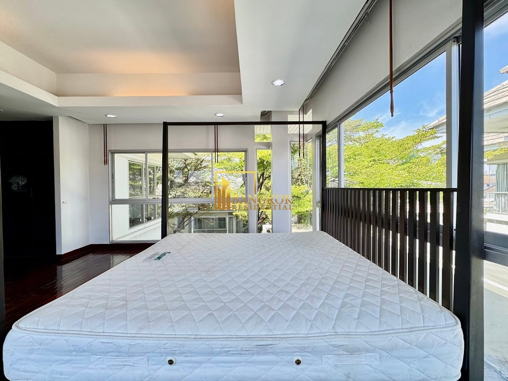 รูป Baan Sun Wichai | Spacious 4 Bed Pool Villa in Rama 9 Area - BR28064SH - รูปที่ 18/38