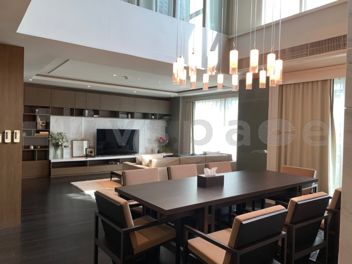 รูป ▚ LI142ツ ให้เช่า: The Crest Sukhumvit 24 (Duplex) 3BR 248sqm. 200K ✨ RARE ITEM! ห้องใหญ่ 2 ชั้น มีห้องเมดแยก ติดสวนเบญจสิริ หลัง Emporium 🏙️ - รูปที่ 3/17