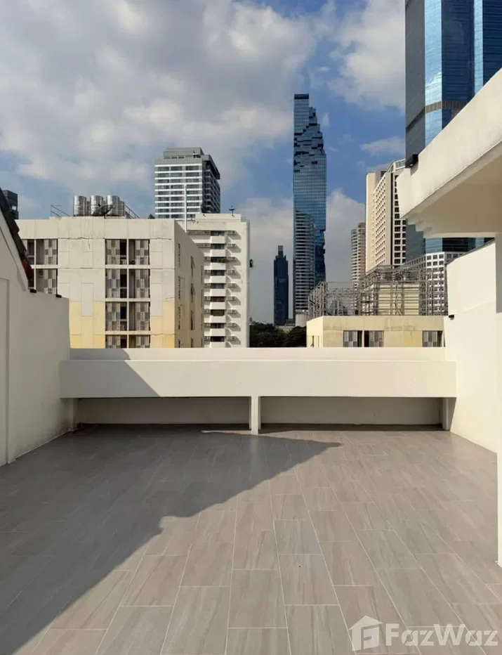 รูป ทาวน์เฮ้าส์ให้เช่า 4 ห้องนอน ในโครงการ หมู่บ้านลานทอง 6174558 - รูปที่ 1/11