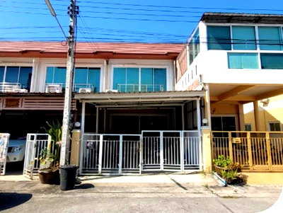 ขายทาวน์โฮม : BB13107 ขายทาวน์เฮ้าส์ หมู่บ้านร่มทิพย์ปาร์คทาวน์โฮม แขวงบางชัน เขตคลองสามวา จังหวัดกรุงเทพมหานคร