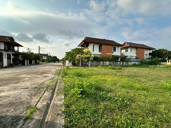 picture Beautiful land plot in View Mai 3 Village, Sriracha, ready to build a house. - 11/15