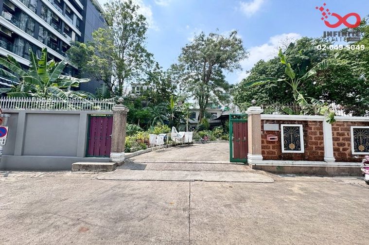 6-bed house for sale, 900 sqm, 440 sq wah, Huai Khwang