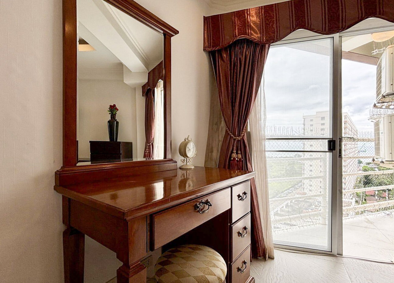 picture 2 Bedroom for Rent Jomtien Beach Condominium Rimhad Pattaya - 6/13