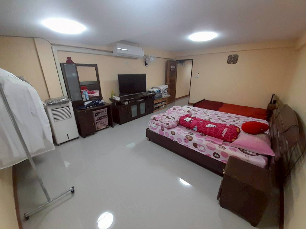 รูป ขายทาวน์เฮ้าส์ 3 ชั้น รามคำแหง164 แยก18 รีโนเวทใหม่ทั้งหมด พร้อมอยู่ - รูปที่ 19/31