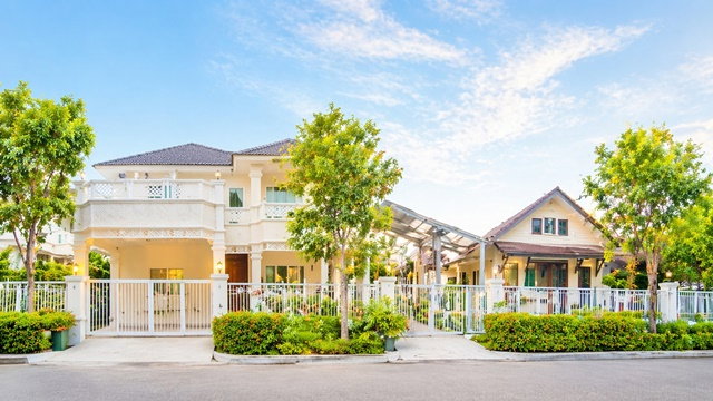 รูป เพอร์เฟคเพลส รามคำแหง 164 คฤหาสน์หัวมุม 2ชั้น พร้อมเรือนรับรอง2ชั้น 5-6นอน 111ตร.วา. 410ตร.ม. ใกล้โลตัส สุขาภิบาล3 1.8 กม.5-6นอน 111ตร.วา. - รูปที่ 1/8