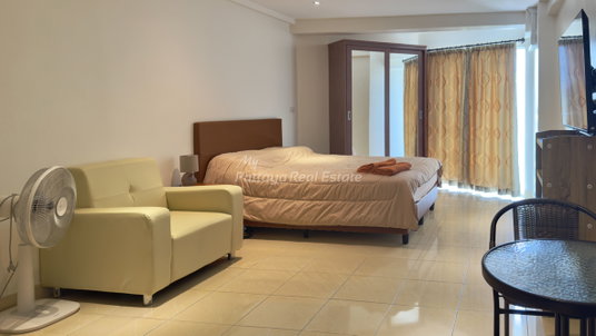 🛏️ Studio - 🛁 1 Bath - 🏙️ City View - 🌏 FOREIGN name - 🏢 Jomtien Beach Condominium Pattaya - Ref: JBC18