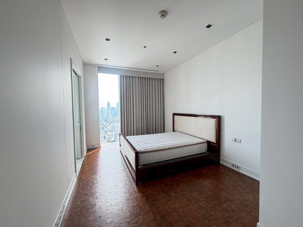 รูป Luxury Condo for Rent Chong Nonsi | City Lifestyle Luxury | Near BTS Chong Nonsi | 278,000 THB/Month- LTHC14918 - รูปที่ 2/6