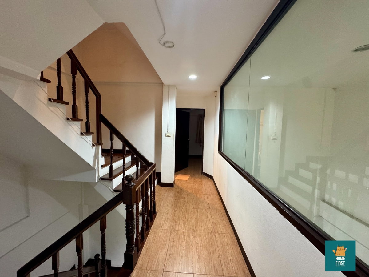 รูป Rent Townhouse ติด Makro สาทร 32ตร.วา 4ชั้น 5 ห้องนอน 4ห้องน้ำ 50,000 บาท - รูปที่ 22/25