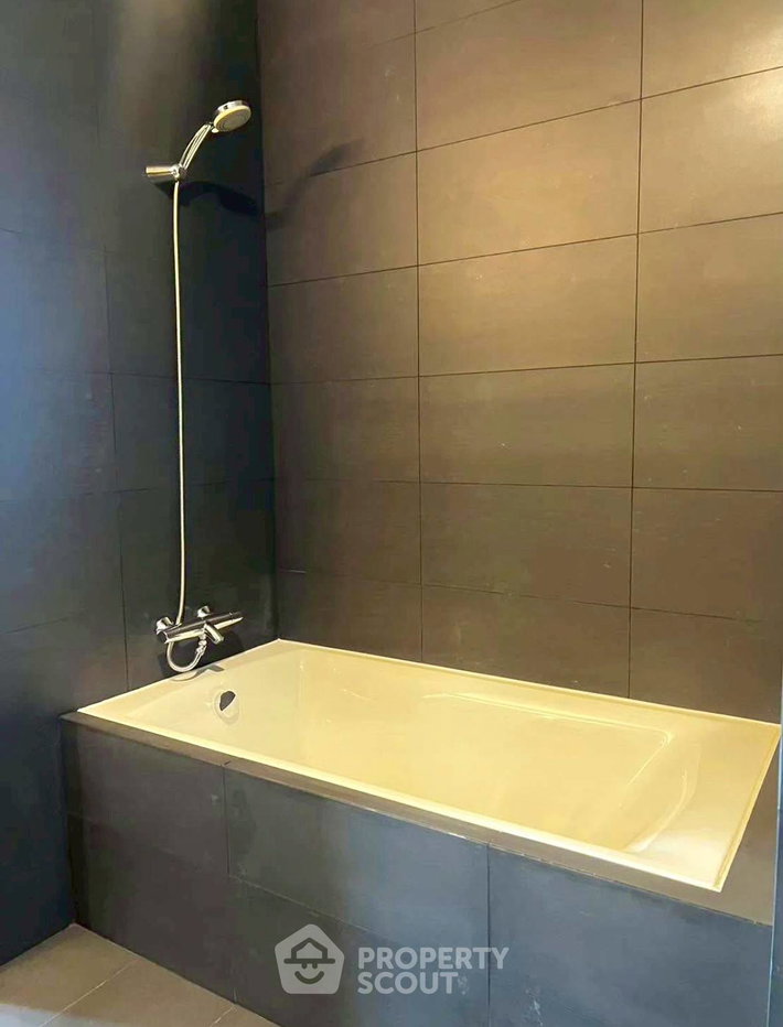 picture 3-BR Condo at Noble Ploenchit near BTS Phloen Chit (ID 2797283) - 18/20