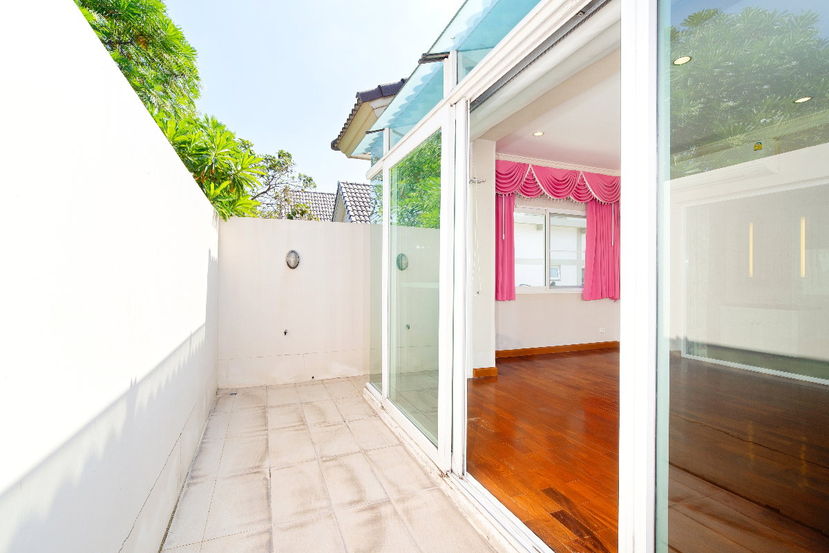 รูป [บ้านวิวสระ] คิวเฮ้าส์ อเวนิว พระราม 5 บ้านเดี่ยวหลังใหญ่ บรรยากาศรีสอร์ท  - รูปที่ 11/25