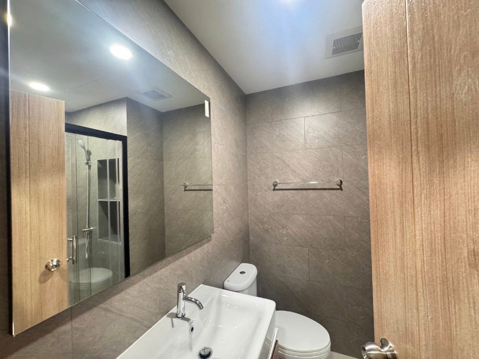 รูป 🟢ห้องสวย!! พร้อมเข้าอยู่!!🟢เดอะ ลิฟวิ่น เพชรเกษม 1 ห้องนอน ใกล้ MRT ภาษีเจริญ สอบถาม📱ADD LINE @572aurac แอดมินตอบไว✨ - รูปที่ 5/10