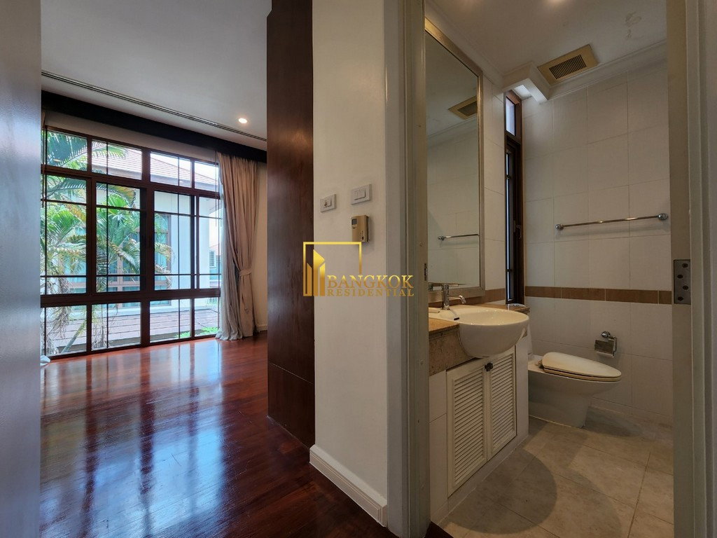 รูป Baan Sansiri 67 | Impressive 4 Bedroom Luxury House For Rent - BR8408SH - รูปที่ 24/48