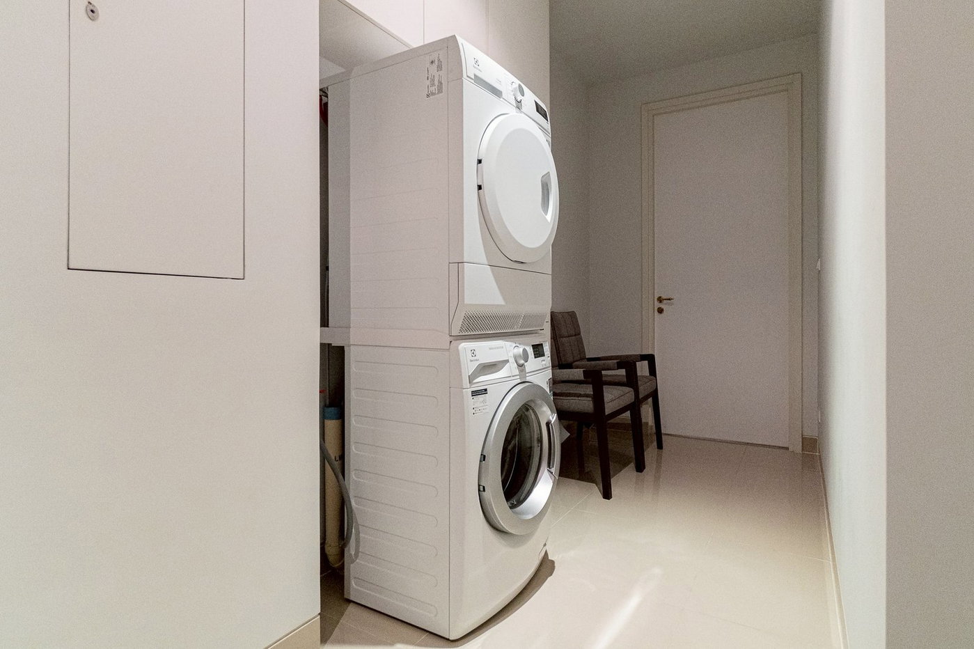รูป 🦮🐾Pet-Friendly Luxury Condo for Rent Phrom Phong | Rare Unit Dog Allowed | Near BTS Phrom Phong | 140,000 THB/Month | คอนโดหรูเลี้ยงสุนัขได้ พร้อมพงษ์ หายาก ใกล้ BTS พร้อมพงษ์ 140,000 บาท/เดือน – LTHC14939 - รูปที่ 2/5