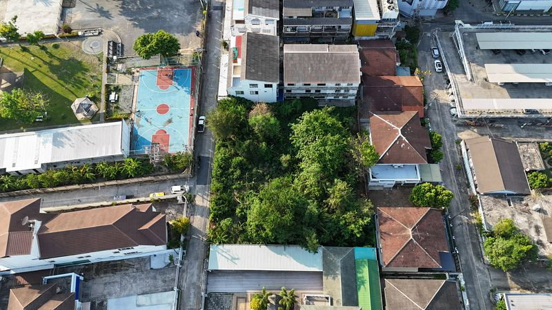 picture Beautiful land in Sriracha, near Sukhumvit Road, located in a community area, ready for development. - 4/12