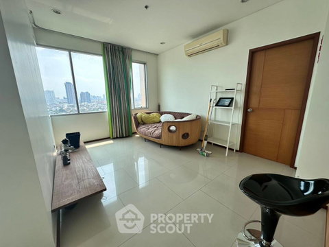 1-BR Condo at Villa Sathorn near BTS Krung Thon Buri (ID 2730293)