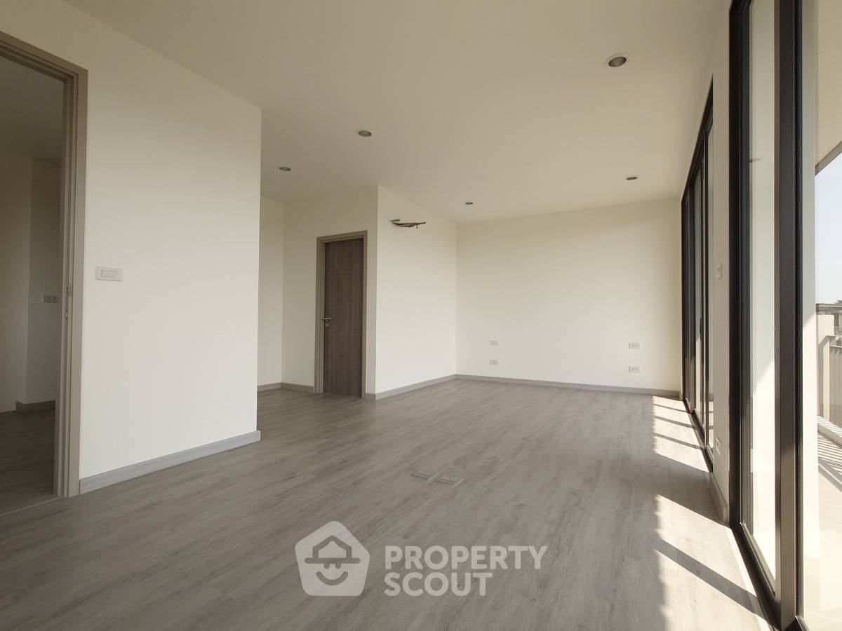 รูป บ้าน 3-ห้องนอน ที่ เอคิว อาร์เบอร์ สวนหลวง ร.9-พัฒนาการ ใน ดอกไม้ (ID 2628800) - รูปที่ 24/33