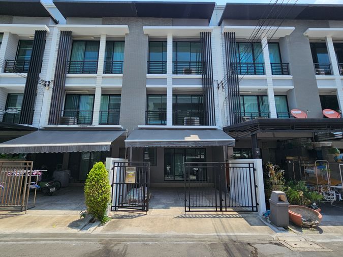 ให้เช่า  บ้านกลางเมือง รามคำแหง 39 พร้อมเฟอร์นิเจอร์ 