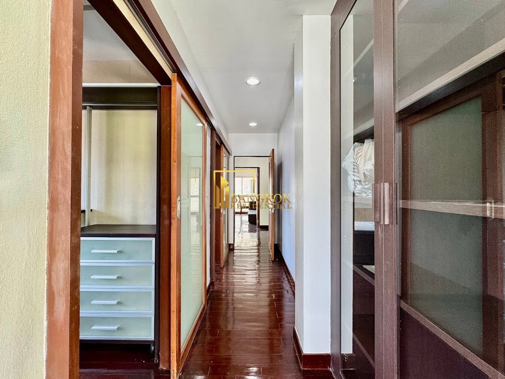รูป Baan Sun Wichai | Spacious 4 Bed Pool Villa in Rama 9 Area - BR28064SH - รูปที่ 20/38