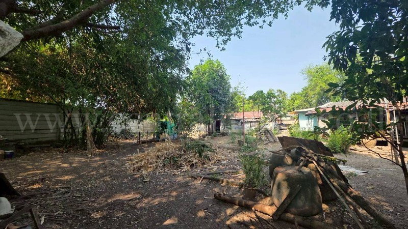 รูป ที่ดิน 1 ไร่ 15 ตารางวา พร้อมสิ่งปลูกสร้าง บางซื่อ ราคาถูกมาก - รูปที่ 4/10