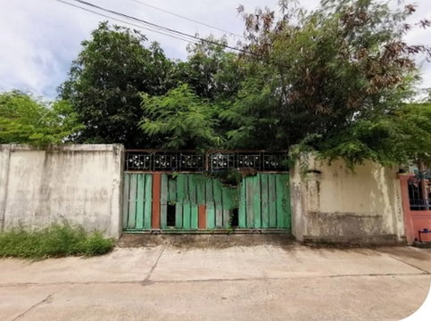 FOR SALE  HOUSE PROPERTY  2765000 BAHT.