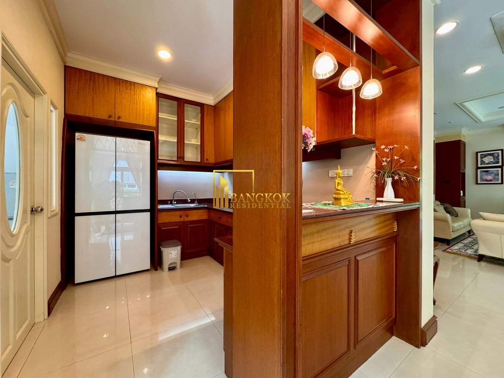 รูป Baan Pattanakarn | Spacious 4 Bedroom Luxury House For Sale - BR28159SH - รูปที่ 17/54
